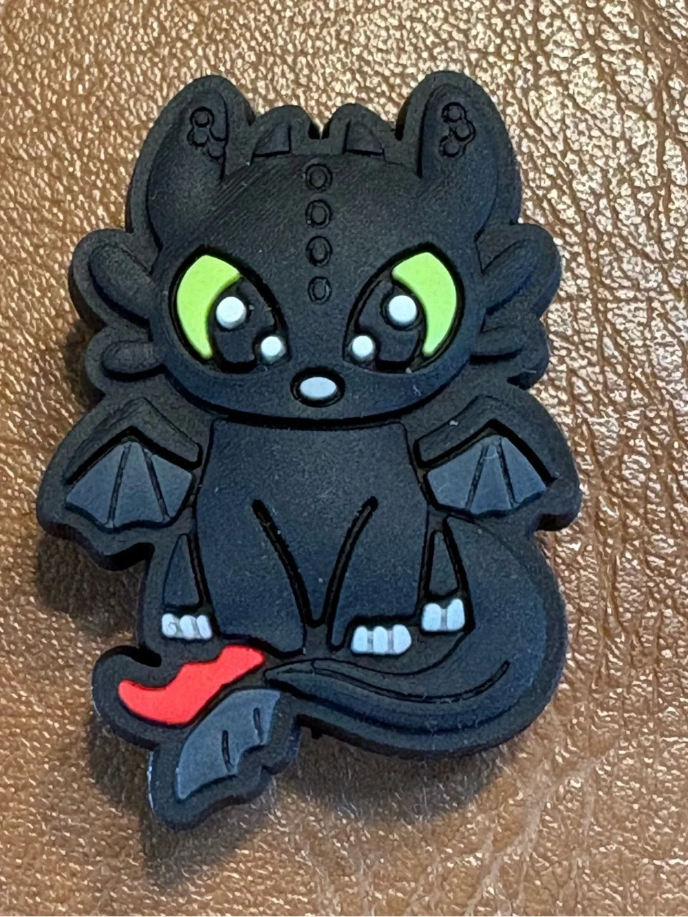 Toothless from How To Train Your Dragon Croc Charm - Picture 3 of 4